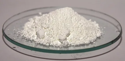 Zinc Oxide Powder, USP/FCC Grade — Zinc oxide, material reference photograph; grade and appearance may vary