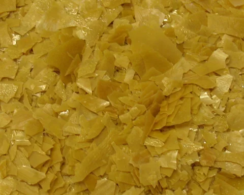 Carnauba Wax Flakes #3, Amber — product photo 2