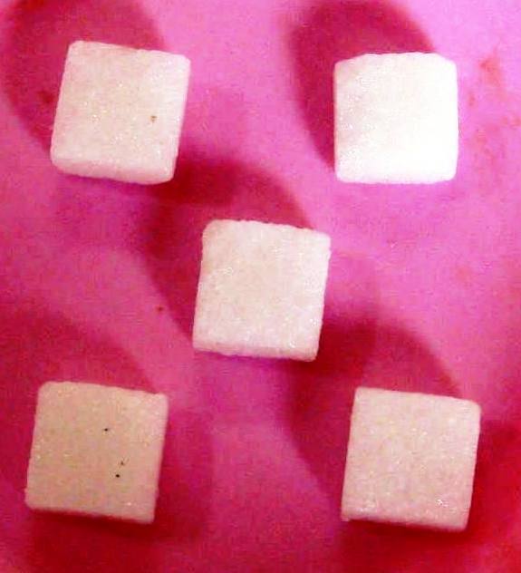 Camphor — material reference photograph (Wikimedia Commons, CC BY-SA 4.0)